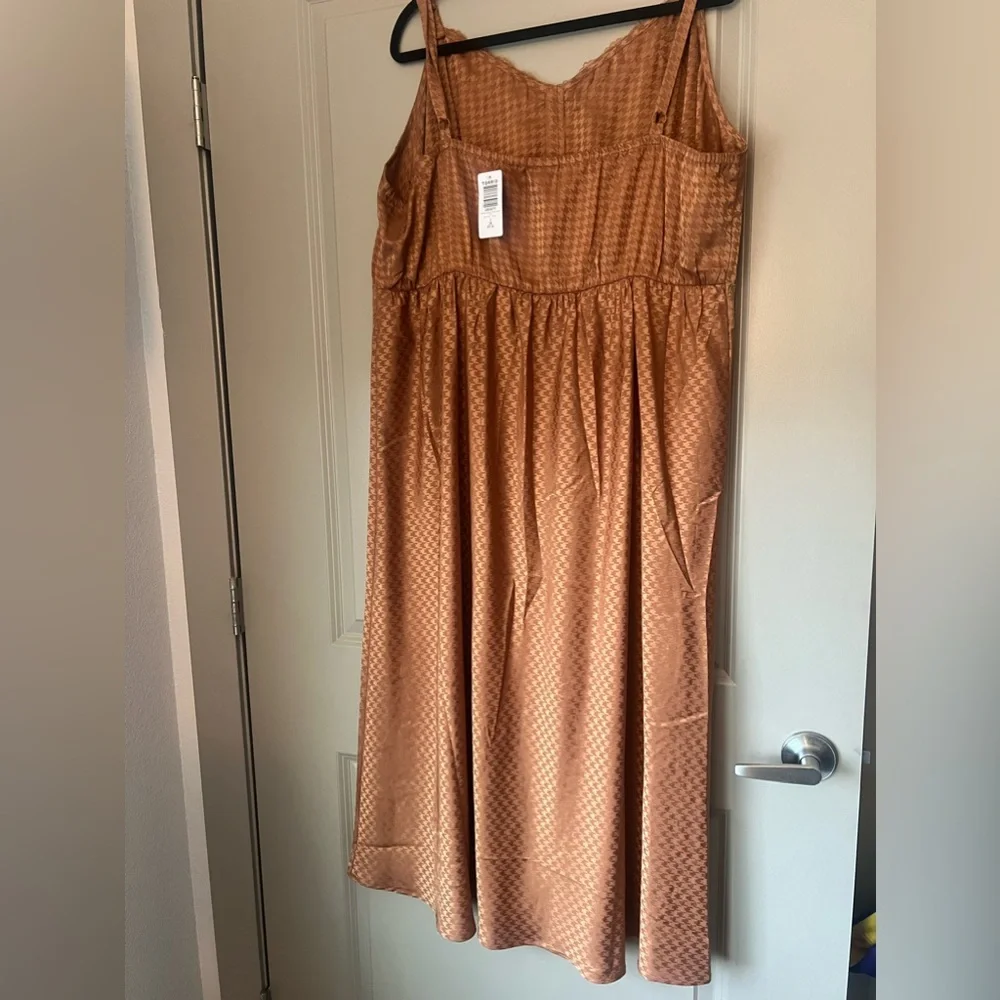 NWT torrid Tea Length Woven Jacquard Lace Trim Cami Dress - Picture 4 of 8